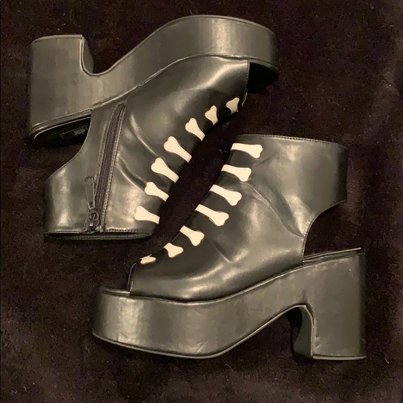 Iron Fist Shoes - Iron First 🖤